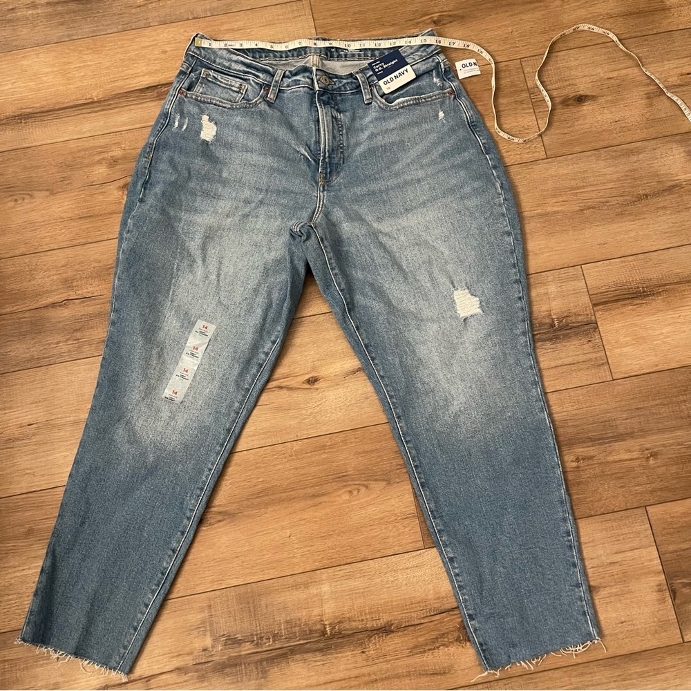 Curvy High-Waisted Straight Ankle Jeans